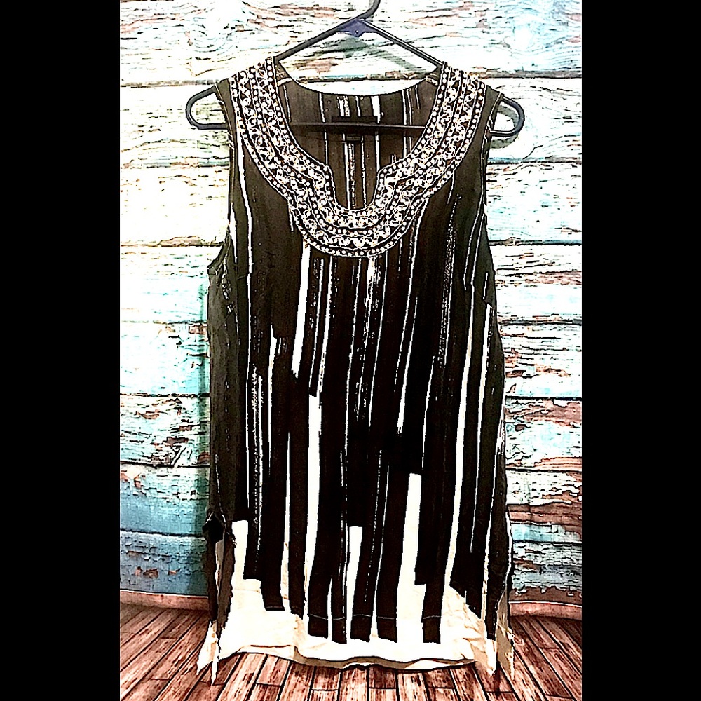 ⚜️’XXI’  BEADED COLLAR PATTERNED TOP⚜️